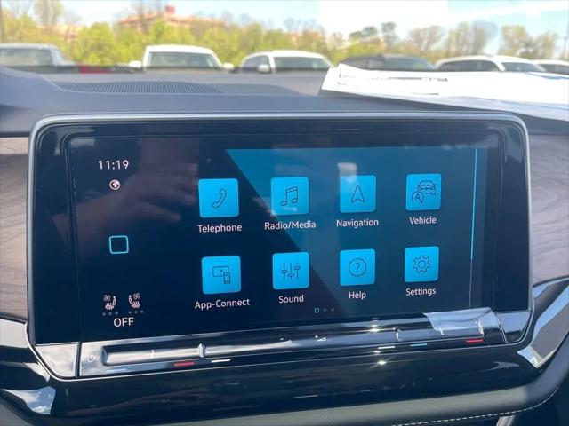 2026 Volkswagen Atlas SE with Technology