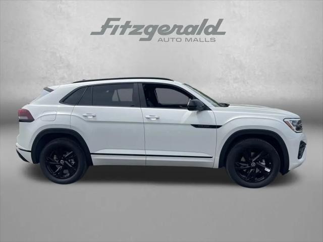 2026 Volkswagen Atlas Cross Sport SEL R-Line Black