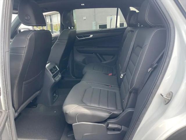 2026 Volkswagen Atlas Cross Sport SEL R-Line Black