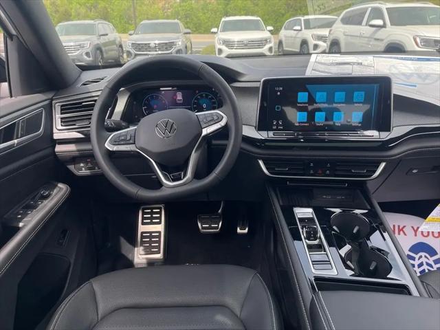 2026 Volkswagen Atlas Cross Sport SEL R-Line Black