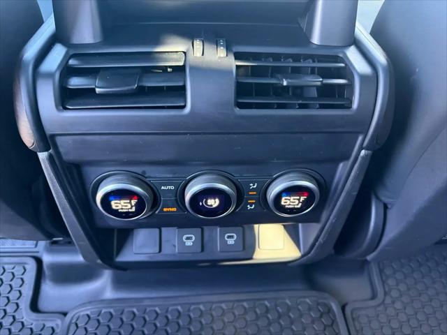 2024 Land Rover Defender 110 P500 SE