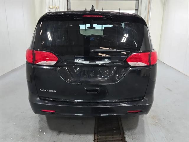 2021 Chrysler Voyager L