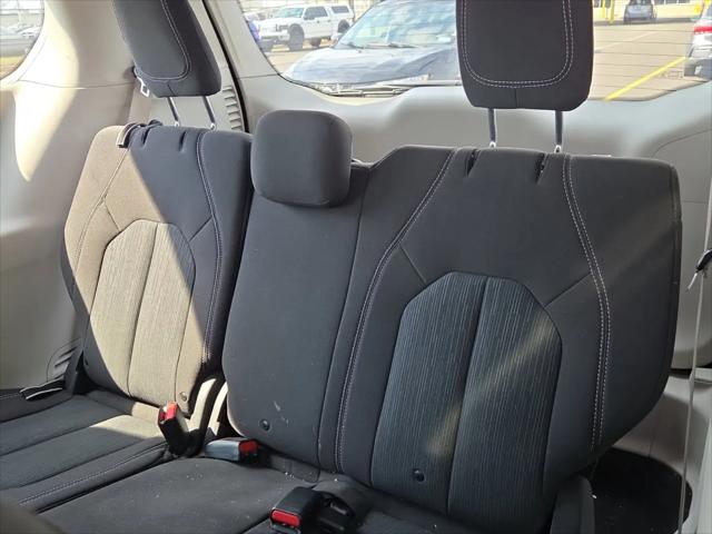 2021 Chrysler Voyager L