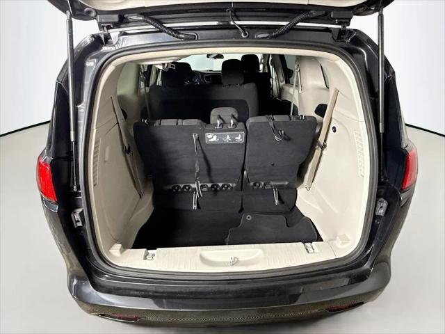 2021 Chrysler Voyager L