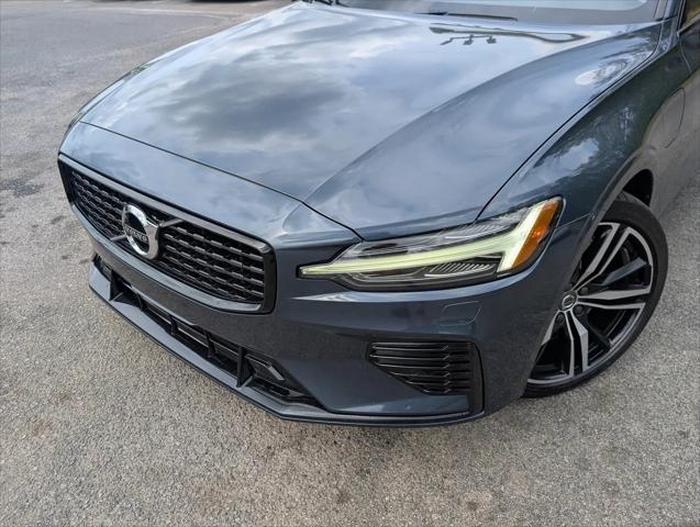 2022 Volvo S60 Recharge T8 R-Design