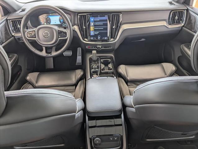 2022 Volvo S60 Recharge T8 R-Design