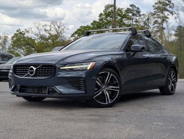 2022 Volvo S60 Recharge T8 R-Design