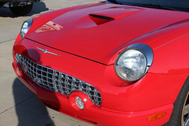 2002 Ford Thunderbird Deluxe