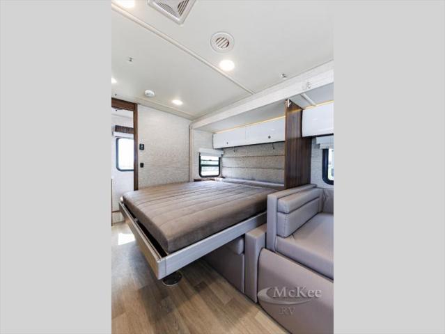 2023 Mercedes-Benz Sprinter 3500XD Chassis Standard Roof V6