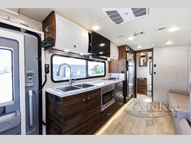 2023 Mercedes-Benz Sprinter 3500XD Chassis Standard Roof V6