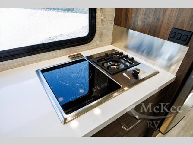 2023 Mercedes-Benz Sprinter 3500XD Chassis Standard Roof V6
