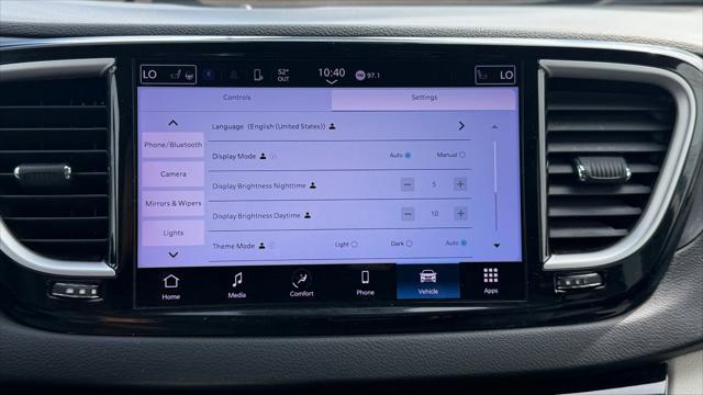 2022 Chrysler Pacifica Touring L