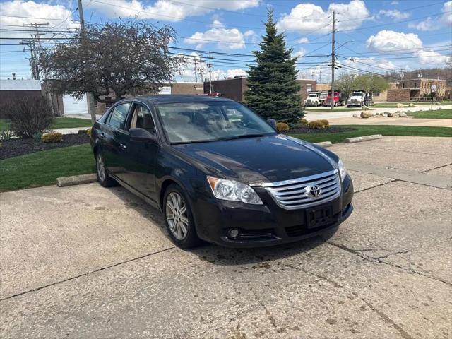 2010 Toyota Avalon Limited for sale in Willoughby, OH