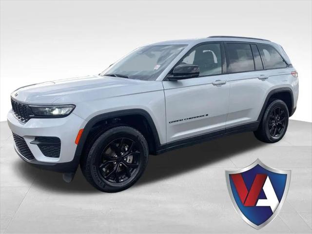 2024 Jeep Grand Cherokee Altitude 4x4 for sale in Junction City, KS