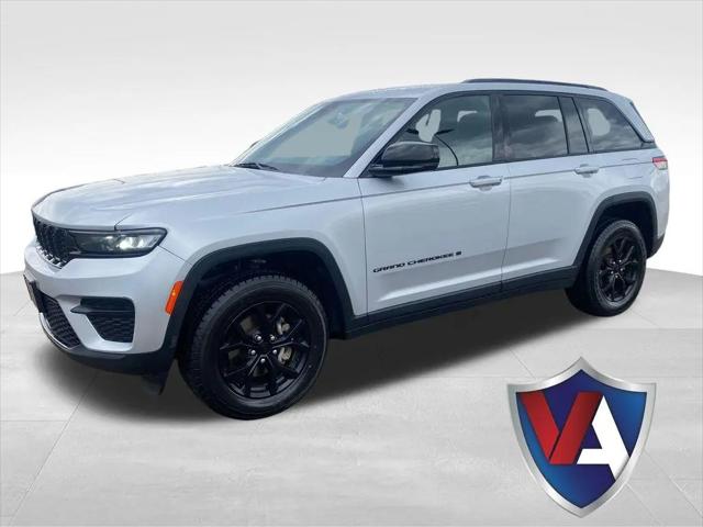 2024 Jeep Grand Cherokee Altitude 4x4 for sale in Junction City, KS