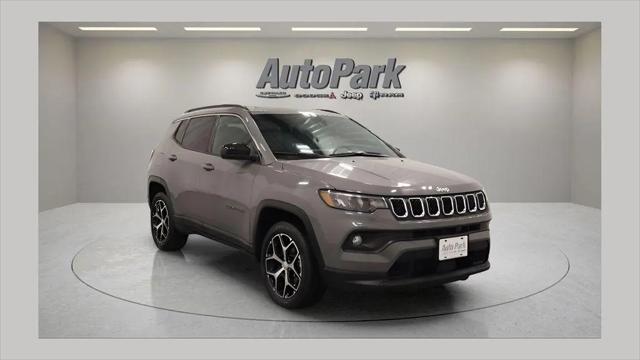 2024 Jeep Compass Latitude 4x4 for sale in PLYMOUTH, IN