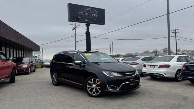 2019 Chrysler Pacifica Limited for sale in Bloomington, IL