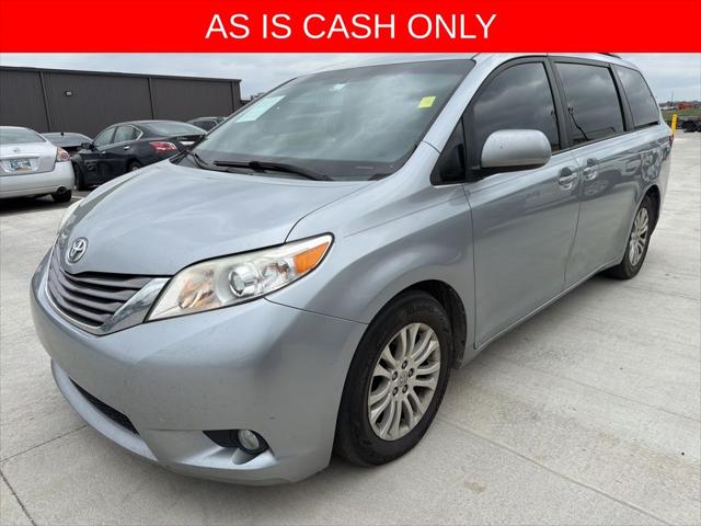 2015 Toyota Sienna XLE Premium 8 Passenger for sale in Broken Arrow, OK