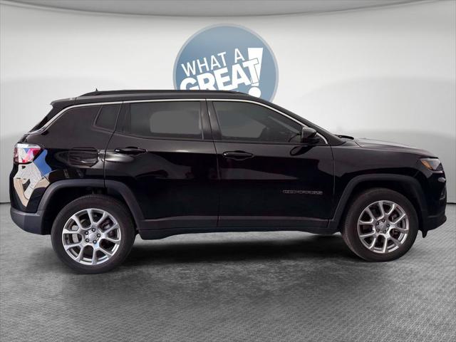 2024 Jeep Compass Latitude Lux FWD