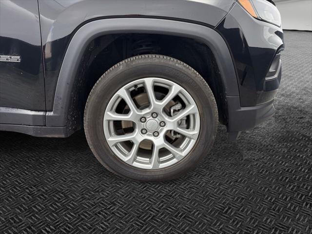 2024 Jeep Compass Latitude Lux FWD