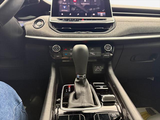 2024 Jeep Compass Latitude Lux FWD