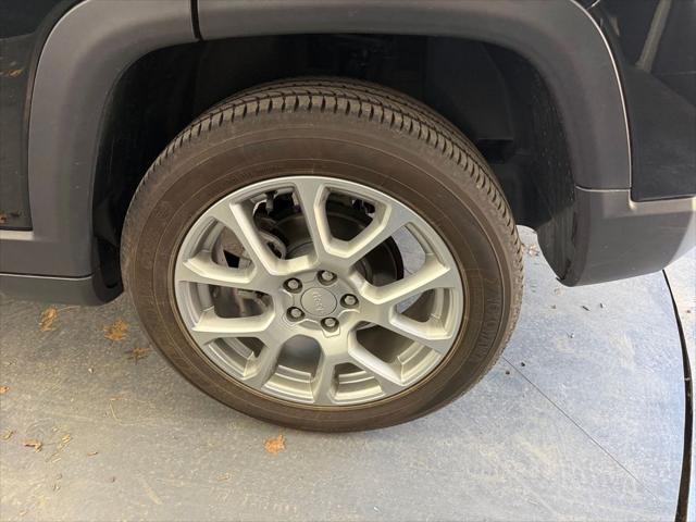 2024 Jeep Compass Latitude Lux FWD