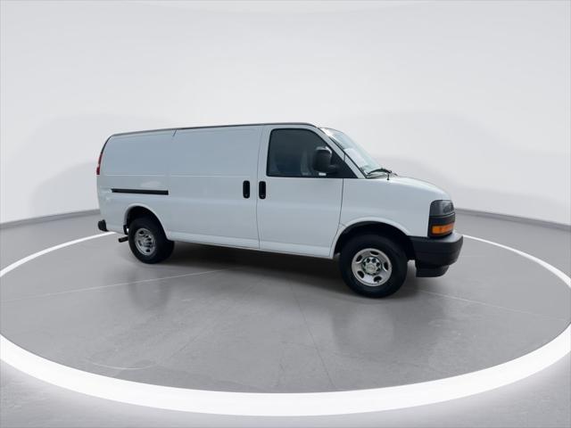2022 Chevrolet Express Cargo Van RWD 3500 Regular Wheelbase WT