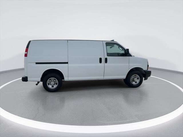 2022 Chevrolet Express Cargo Van RWD 3500 Regular Wheelbase WT