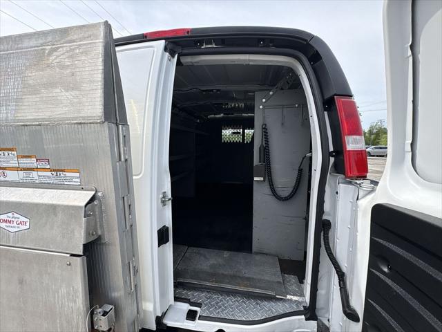 2022 Chevrolet Express Cargo Van RWD 3500 Regular Wheelbase WT