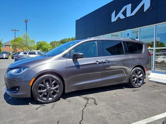 2018 Chrysler Pacifica Touring L Plus