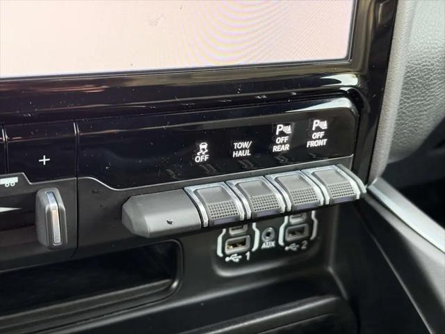 2023 Ram 1500 Big Horn Crew Cab 4x4 5'7" Box