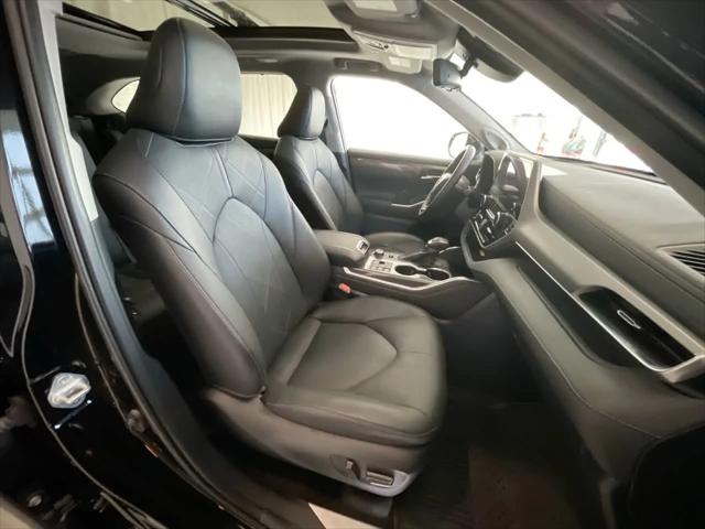2024 Toyota Highlander Platinum