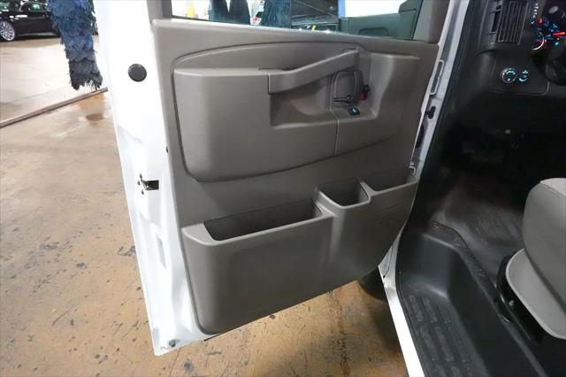 2022 Chevrolet Express Cutaway Work Van