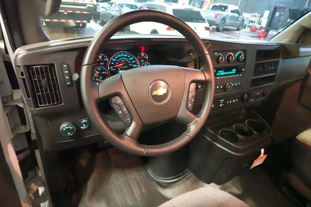 2022 Chevrolet Express Cutaway Work Van