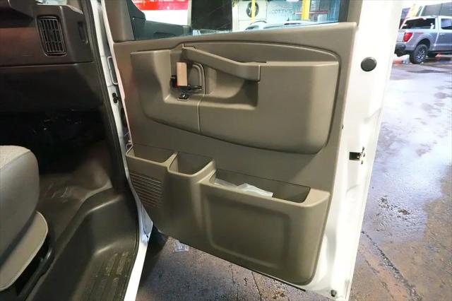 2022 Chevrolet Express Cutaway Work Van