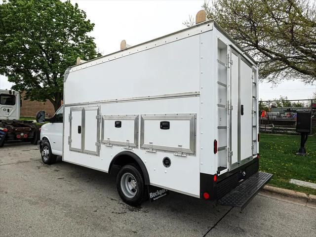 2022 Chevrolet Express Cutaway Work Van