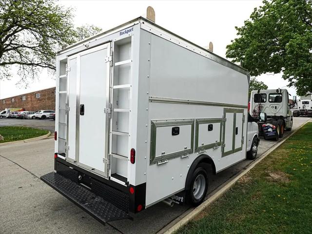 2022 Chevrolet Express Cutaway Work Van