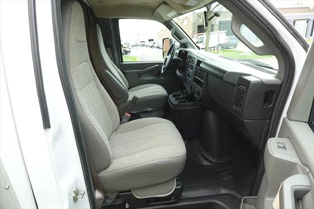 2022 Chevrolet Express Cutaway Work Van