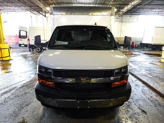 2022 Chevrolet Express Cutaway Work Van