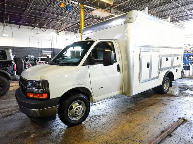 2022 Chevrolet Express Cutaway Work Van