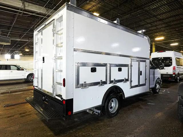 2022 Chevrolet Express Cutaway Work Van