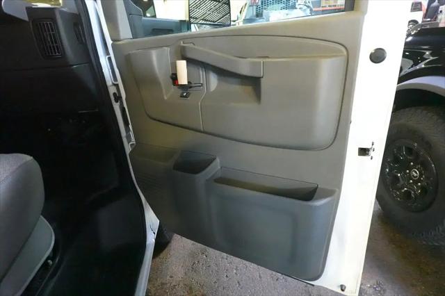 2022 Chevrolet Express Cutaway Work Van