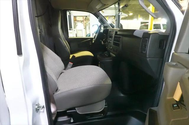 2022 Chevrolet Express Cutaway Work Van
