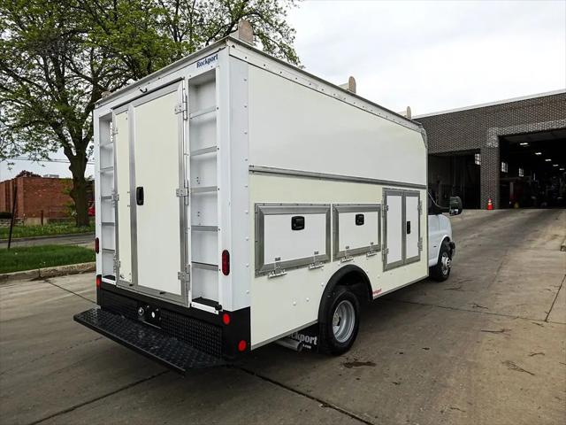 2022 Chevrolet Express Cutaway Work Van