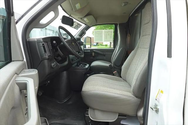 2022 Chevrolet Express Cutaway Work Van