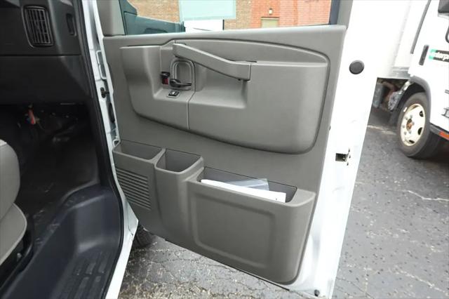 2022 Chevrolet Express Cutaway Work Van