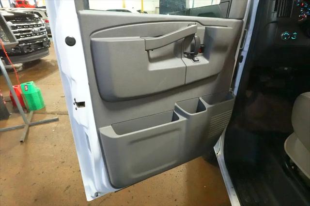 2022 Chevrolet Express Cutaway Work Van