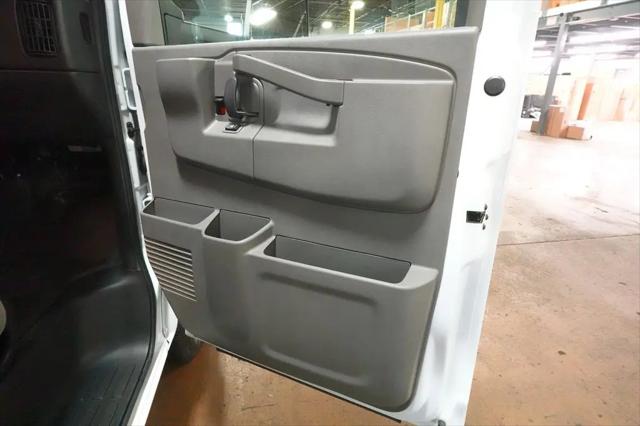 2022 Chevrolet Express Cutaway Work Van