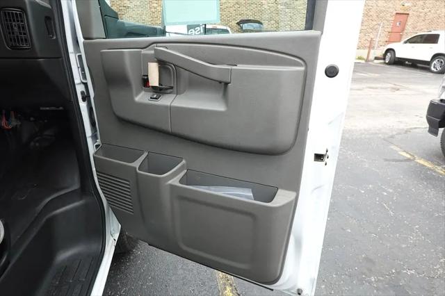 2022 Chevrolet Express Cutaway Work Van