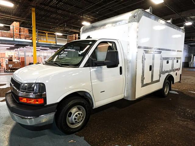 2022 Chevrolet Express Cutaway Work Van